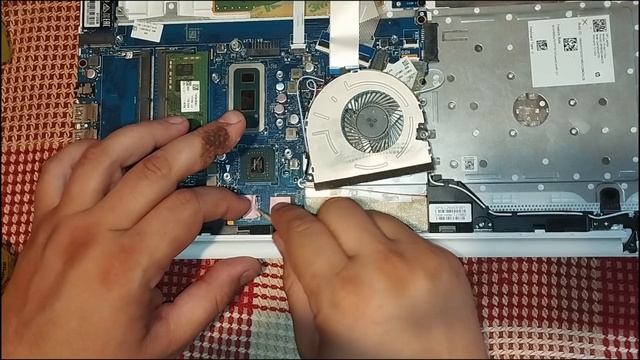 Як покращити роботу НОУТБУКА ❓❓❓ Профілактика та модернізація ноутбука HP ❗❗❗ смотреть онлайн