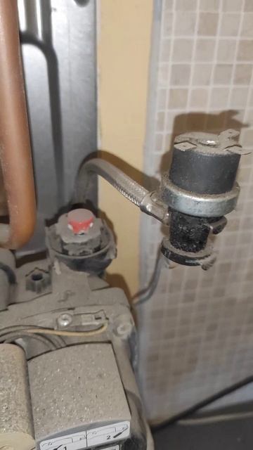 Датчик давления вместо расширительного бака 😉