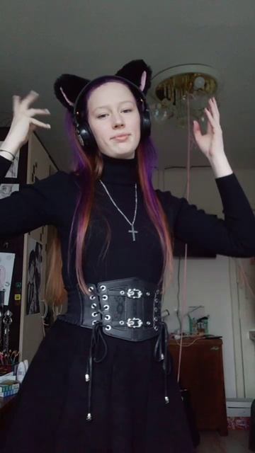 La Da Dee смотреть онлайн