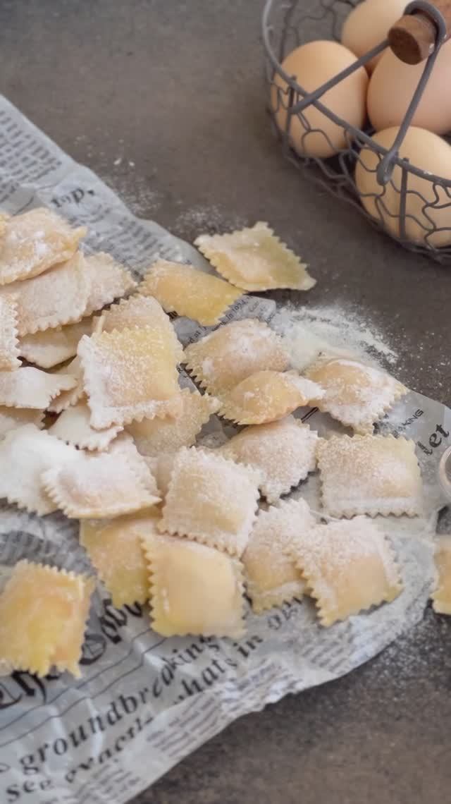 🥟 Как приготовить равиоли с лососем и сливочным сыром? - готовим вкусный итальянский ужин смотреть онлайн