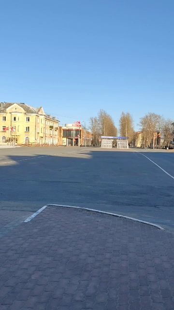 Архангельская область. Новодвинск. Прогулка по весеннему городу смотреть онлайн