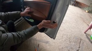 Лада Веста Кросс,как Разобрать переднюю Дверь.