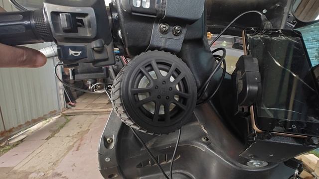 Скутер ХОРС56... ПЕРЕНОС пульта  от музыки на руль..