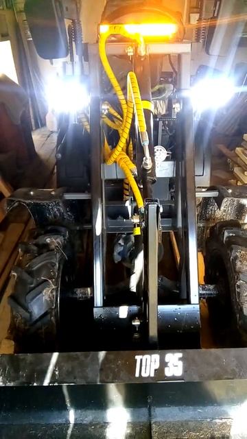 Мини погрузчик ТОР-35, Видео от нашего покупателя, Вожегодский район ,п. Ючка смотреть онлайн