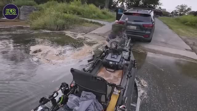 Смешные и уморительные люди из жизни 😆 Попробуй не засмеяться 😂 смотреть онлайн