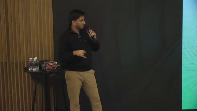 Moscow Python Meetup №95. Арсен Гумин (Сбер) Model-as-a-service: с нуля до enterprise ready смотреть онлайн