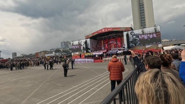 Начало_парада_040525_ВДК