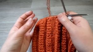 Теплая ШАПКА спицами. Узор ПЫШНЫЕ, мелкие колоски ПО КРУГУ.