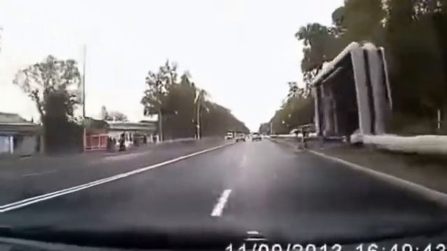 Cупер приколы на дорогах !! Просто новые приколы и всякие разные дорожные ситуации!! смотреть онлайн