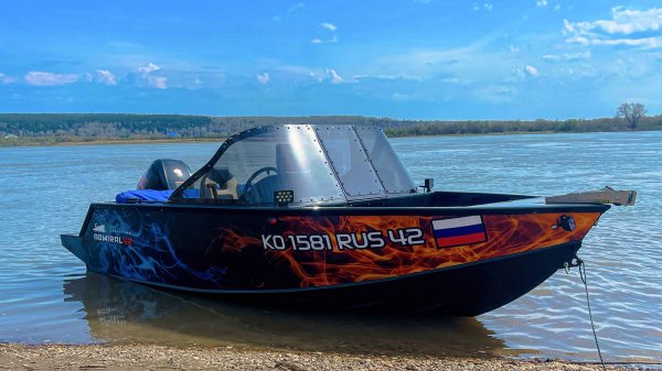 Жемчужина Сибири 520 от верфи "Сибирский адмирал"