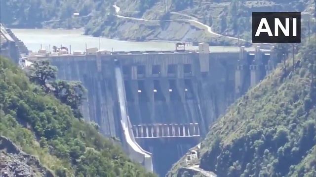 Индия перекрыла подачу воды через плотину Баглихар после приостановки действия договора по Инду смотреть онлайн