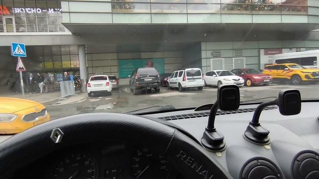 ОДНИ КОРОТЫШИ В ЯНДЕКС ДОСТАВКЕ / КУРЬЕР ДЯДЯ САША ДУМАЕТ ВЫПОЛНИТЬ ЦЕЛЬ смотреть онлайн