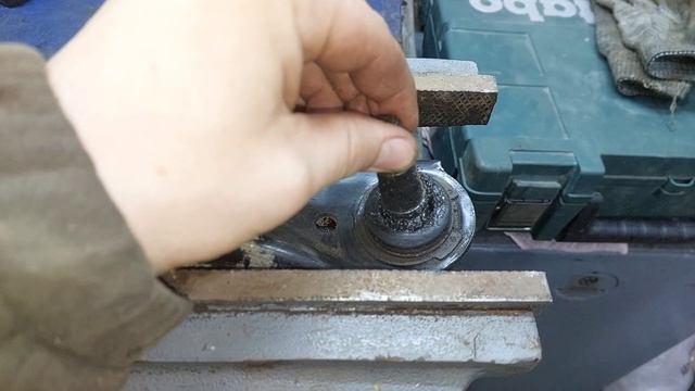 БУДНИ В ГАРАЖЕ. ЗАМЕНА ШАРОВОЙ ОПОРЫ И САЙЛЕНТБЛОКА В РЫЧАГЕ ХЕНДАЙ КРЕТА. смотреть онлайн