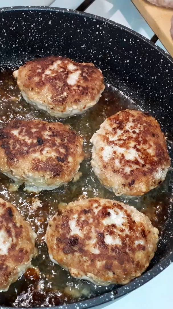 Сочные котлеты из свинины без добавления хлеба и картофеля. Рецепт сочных котлет. смотреть онлайн