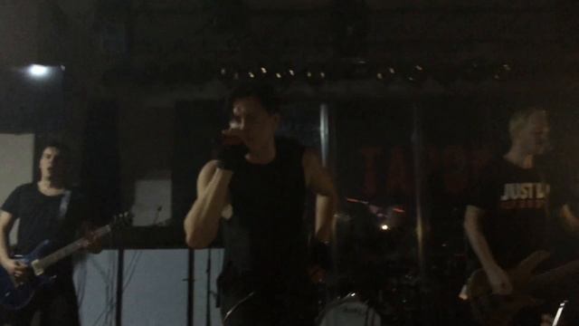 Радио Тапок в Запорожье - Numb смотреть онлайн