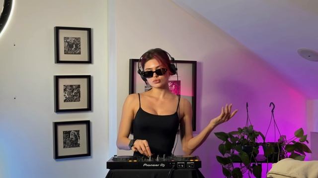 Diana Jo - AFRO HOUSE & MELODIC TECHNO