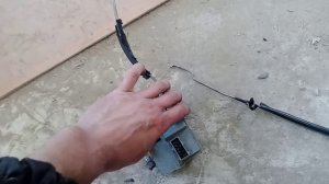 как снять замок водительской двери lada kalina 1