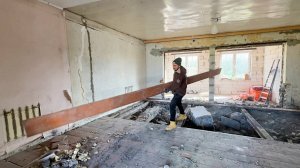 Продолжаем ремонт в доме. Разбираем пол. Она это сделала. Жена наконец-то села за руль спустя 5 лет.