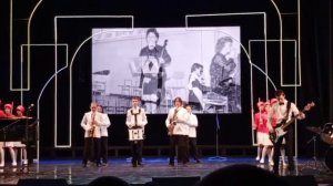 Ансамбль саксофонов "Акцент-S" и ансамбль мажореток "Триумф" В. Плешак Экипаж одна семья
