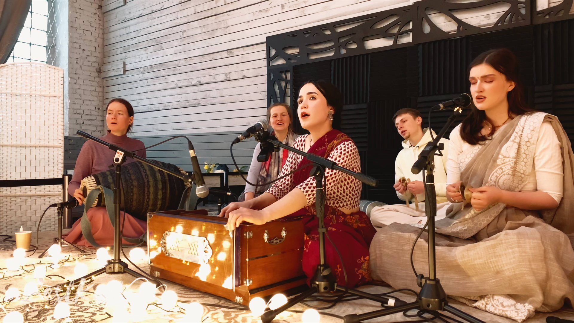 BestKirtan - Karina Kumratova | Moscow Mellow's | Pure Sound | 4k Video (28.04.2025)