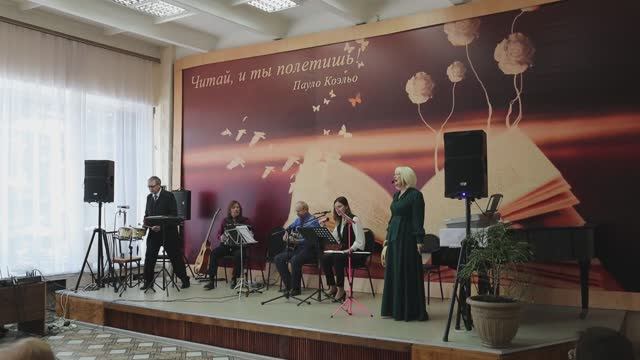 Муниципальный музыкальный камерный театр "Ренессанс" в Центральной библиотеке г. Северска смотреть онлайн