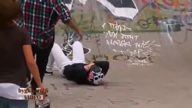 Лучшие новые смешные видео смешные видео падений людей смотреть онлайн
