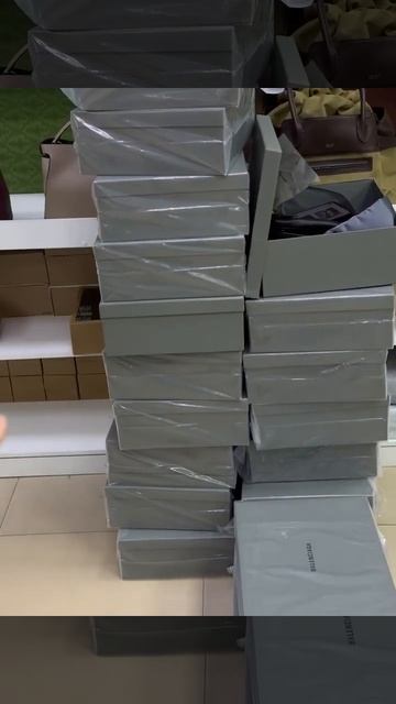 Женская сумка Баленсиага на исходе смотреть онлайн