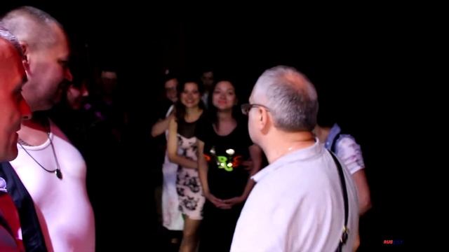 Георгий Поволоцкий и Виктор Андриенко после спектакля «Кушать подано или осторожно любовь» смотреть онлайн