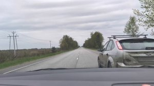 Поло седан на трассе