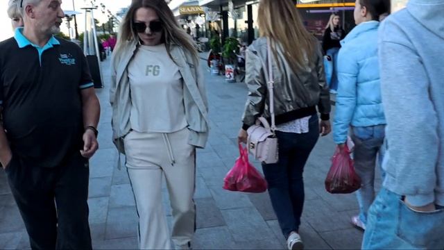 Ялта сегодня 2025 Первомайские праздники Крым город Ялта 2025 набережная туристы развлечения Ялта смотреть онлайн