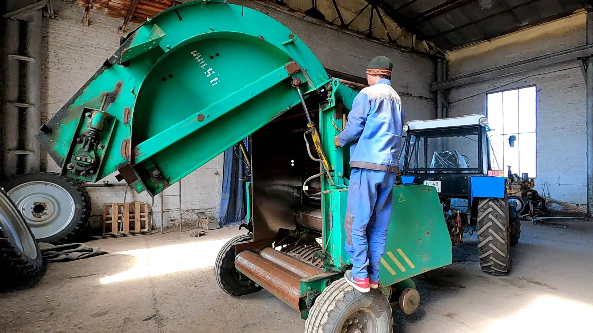 Александр Юрьевич загнал ПРФ на ремонт! Подготовка к уборке сена началась! смотреть онлайн