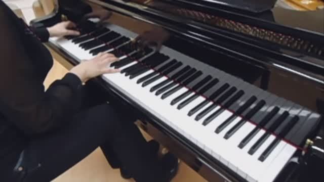 Звучит рояль Seiler 168 Германия кабинетный черный смотреть онлайн