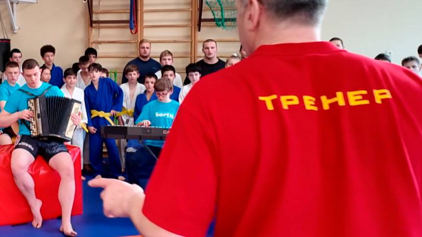 ДЕНЬ ПОБЕДЫ. 
Камерный хор имени Локтева и "Оркестрик юных борцов-музыкантов". Совместный проект.