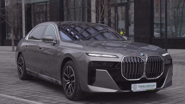 BMW 7 флагман баварцев (G70) или как я удивился комфорту