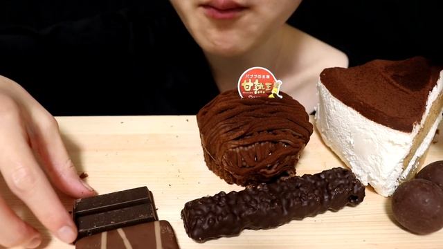 ASMR CHOCOLATE DESERT 초콜릿 디저트 चॉकलेट मिठाई Шоколадный десерт حلوى الشوكولاته EATING SOUNDS MUKBANG