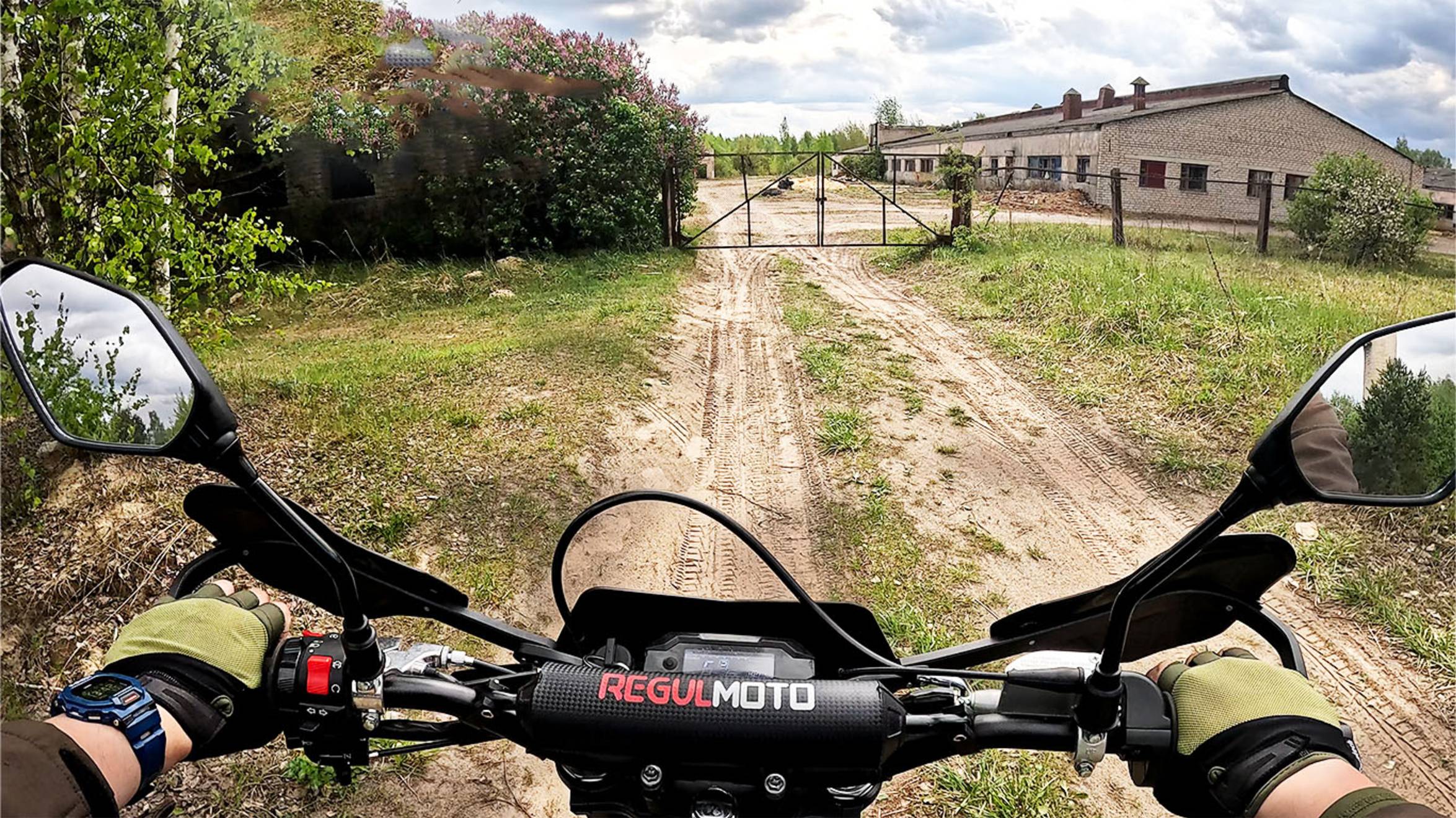 ⭕НА ЭНДУРО В ОДИНОЧКУ | ЗАЕХАЛИ НА СТАРЫЕ ХОЗ ПОСТРОЙКИ | REGULMOTO CR-X PRO 4K60FPS✅