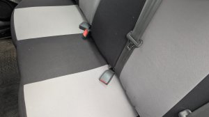 Снимаем задние сидение на Киа Рио 3.