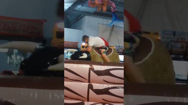 Ковбой на быке смотреть онлайн