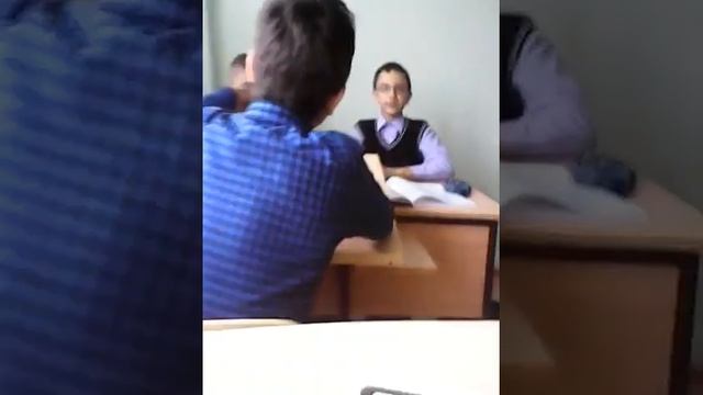 Лиза:) В новой школе на уроке И.Н.О! Прикол! смотреть онлайн
