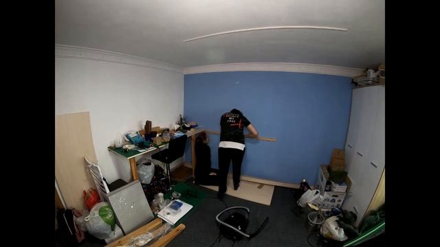 Зробили майстерню вдома. Стіл на колесиках, це ж геніально! смотреть онлайн