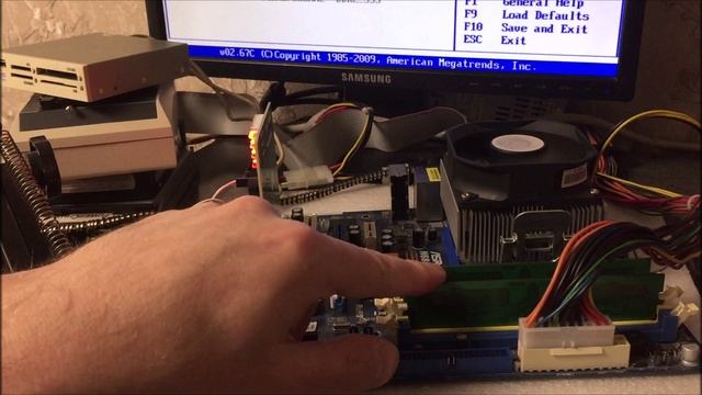 Опять распаковываем, пробуем запускать  не очень старое комповое (апрель 2025)