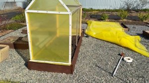 Мини-теплица своими руками! Деревянный каркас и плёнка!