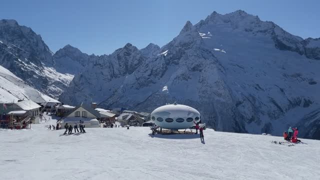 Домбай зимой. Горнолыжный курорт. смотреть онлайн
