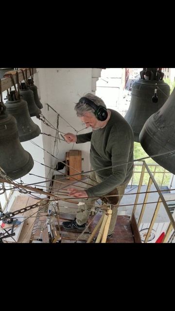 Олег Иванов. Полиелейный звон. Концерт колокольных звонов на вход Господень в Иерусалим, 28.04.2024 смотреть онлайн