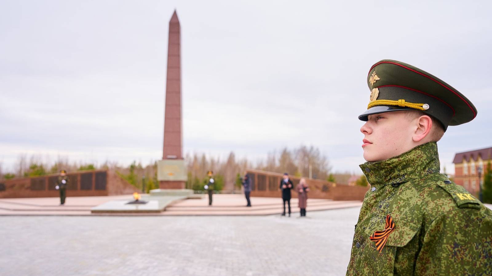 В Урае открыли обновлённый Мемориал Памяти смотреть онлайн