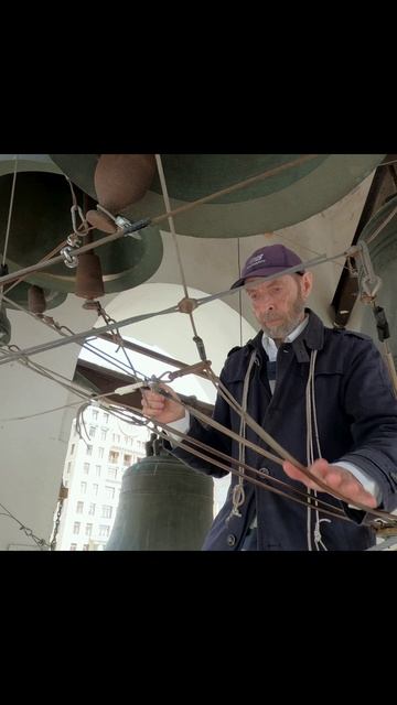 Звонит Андрей Мизгулин. Концерт колокольных звонов на вход Господень в Иерусалим, 28.04.2024 смотреть онлайн