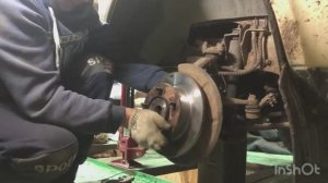 Замена тормозных дисков на Ниве