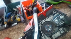 Почему на бензопиле не вращается цепь