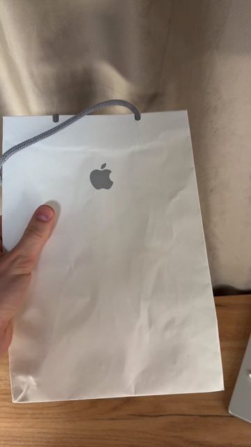 Из чего сделан пакет от Apple смотреть онлайн