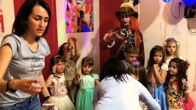 КИДЛЯНДИЯ Ева БонБон и шпиц Булька Город профессий Eva BonBon Spitz Bulka